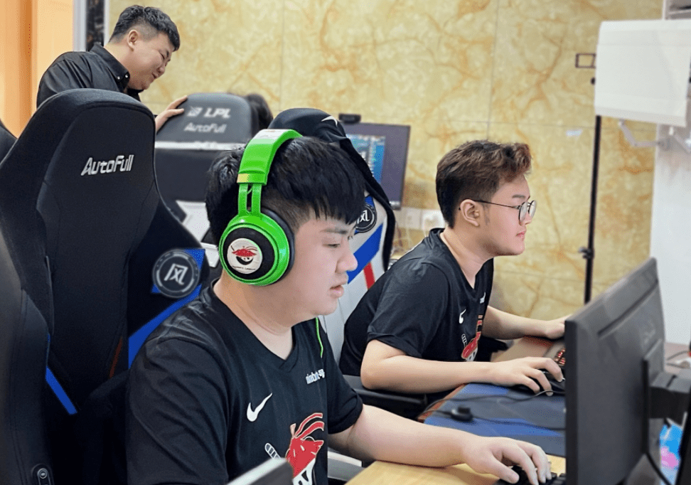 包含Uzi关键节点爆冷,澳大利亚队带队取胜!的词条 包含Uzi关键节点爆冷,澳大利亚队带队取胜!的词条